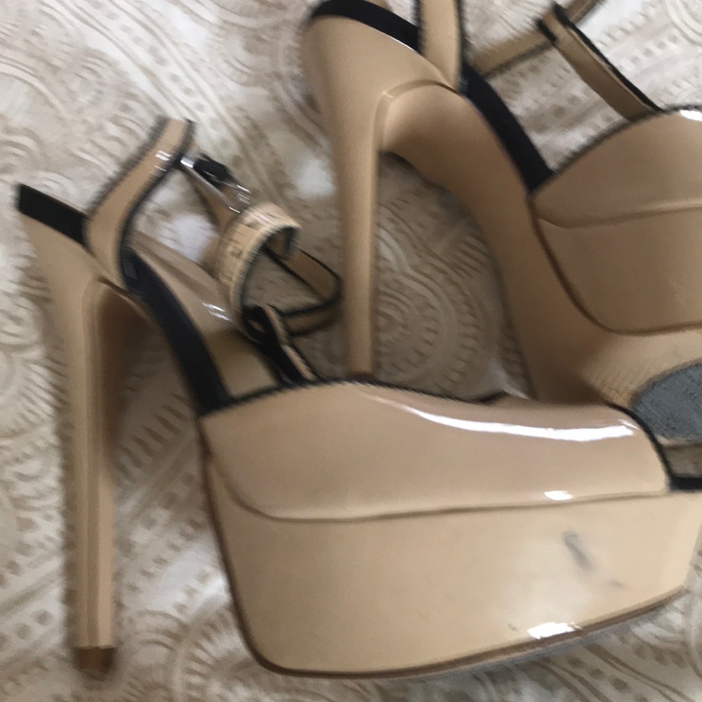 Heels - Picture 2 of 4